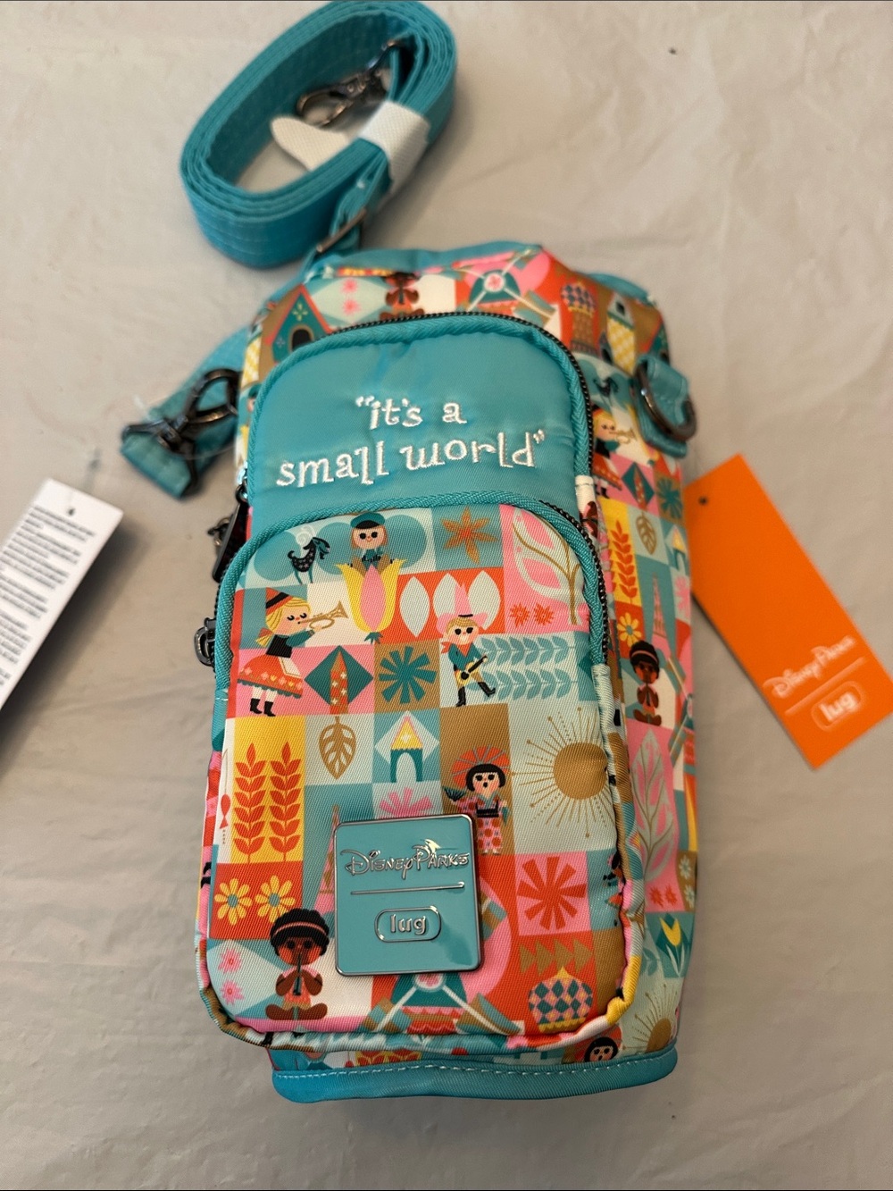 NWT Disney Parks x lug Huggie SE Crossbody Bottle Bag